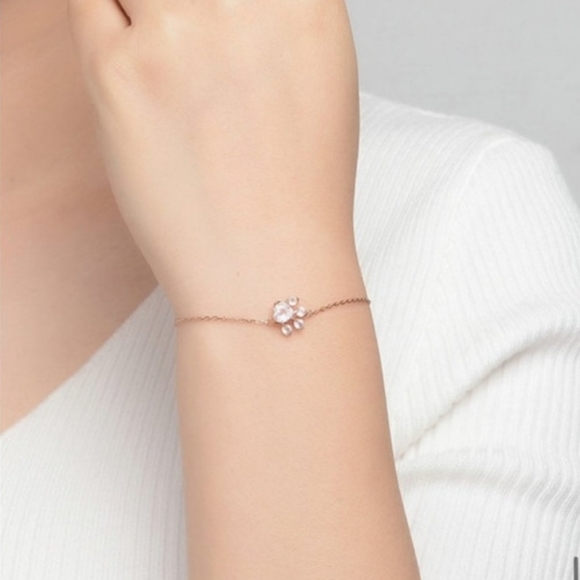 18k Rose Gold Pink Quartz Paw Bracelet - Picture 4 of 7
